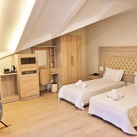 Aparthotel Famissi Sofita 8 *